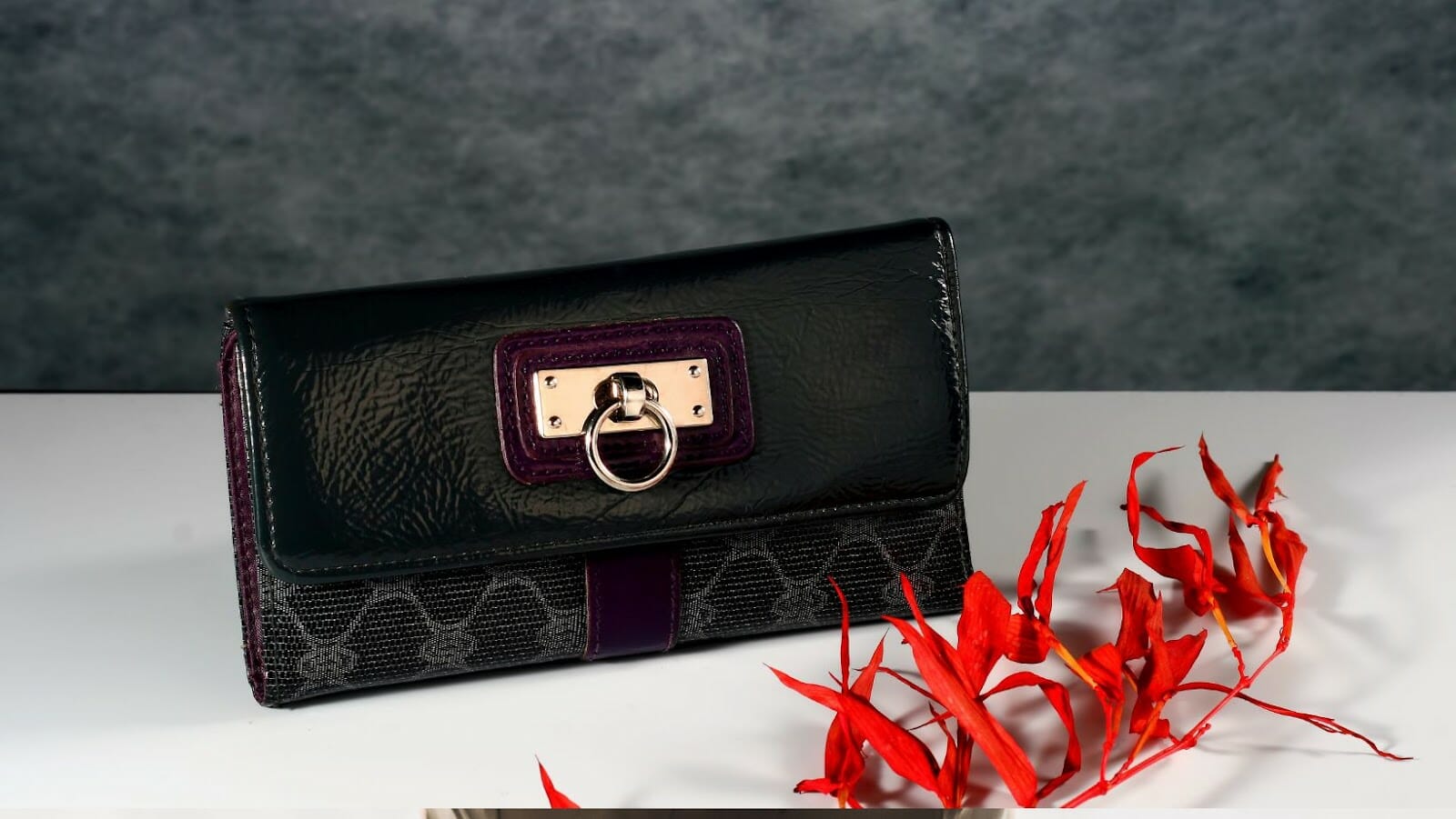 Fake Gucci wallets vs real ones how to spot the difference Program Geeks